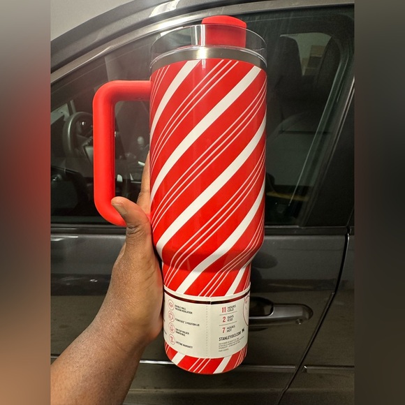 Stanley Candy Cane Twist 40oz Quencher - Picture 8 of 13